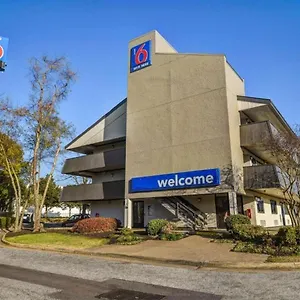 Hotel 6-memphis, Tn - Downtown **
