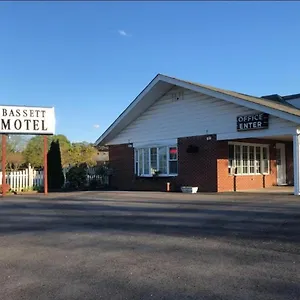 Motel Bassett **
