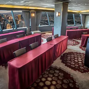 3* Semesteranläggning (resort) The Strat Hotel, Casino & Tower